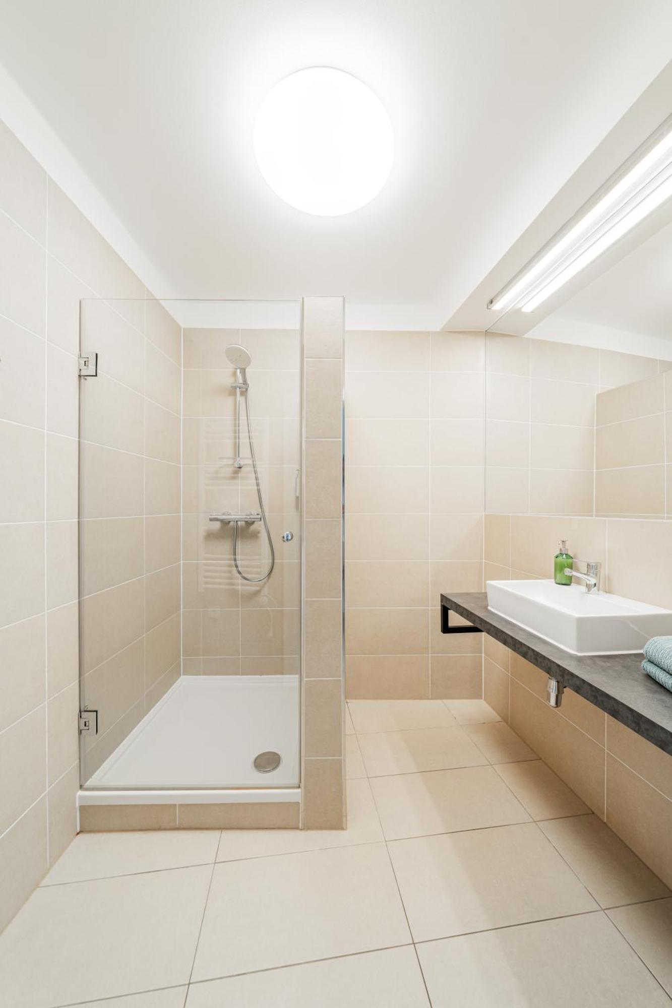 Central 60M2 Suite 10 Min Walk From Main Station Vienna Luaran gambar